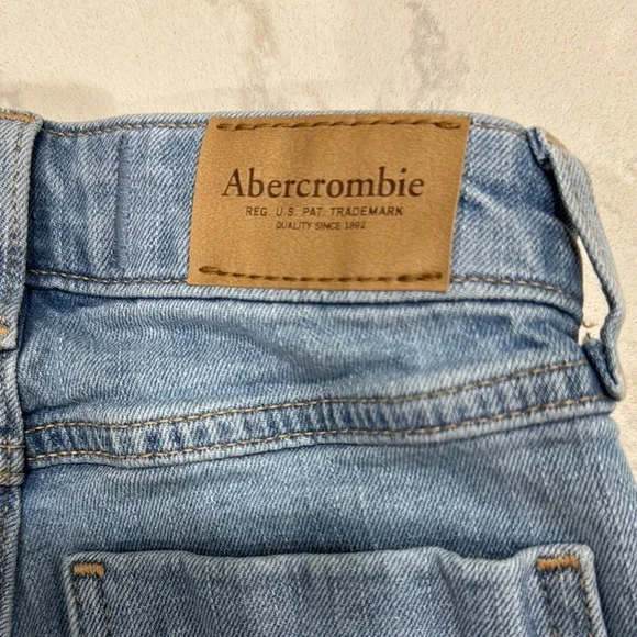 Abercrombie Blue Cargo Jeans - Picture 3 of 4